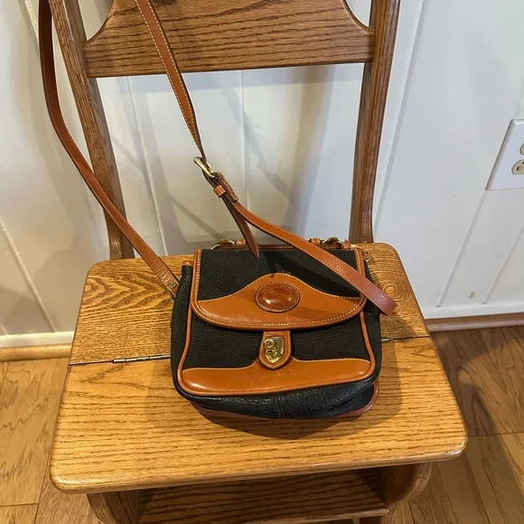 Dooney and Bourke vintage purse - Picture 1 of 4